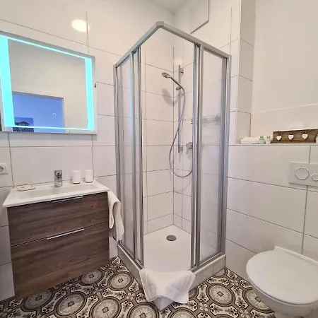 Gleis 3viertel Otel