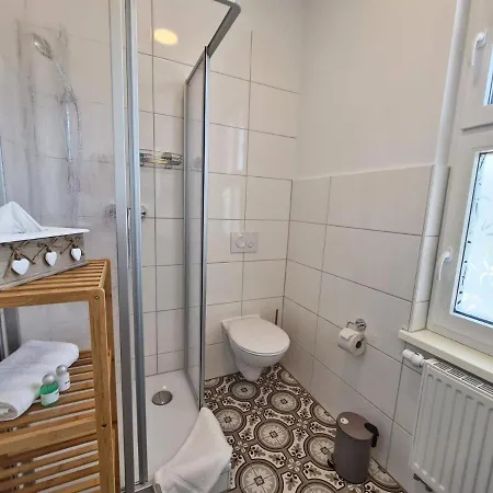 Gleis 3viertel Otel *