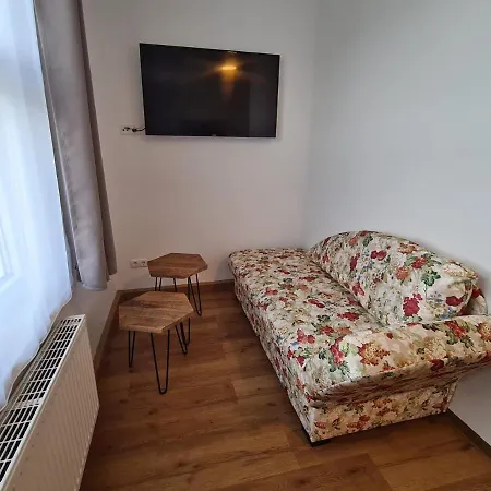 Gleis 3viertel * Jena